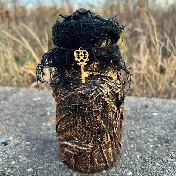 NEW Fun - Black & Bronze Fly Mixed Media Handcrafted apothecary jar - Picture 15 of 15